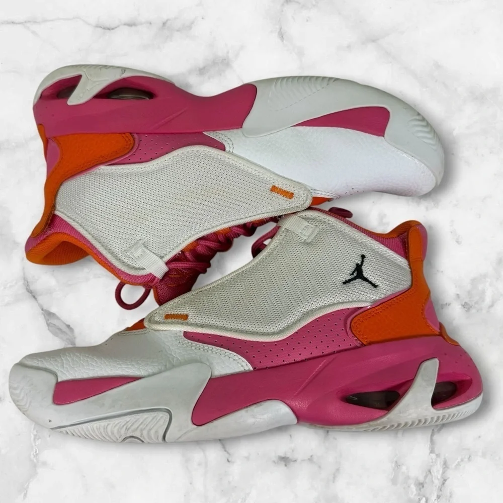 Kids Air Jordan Max Aura 4 size 6.5Y